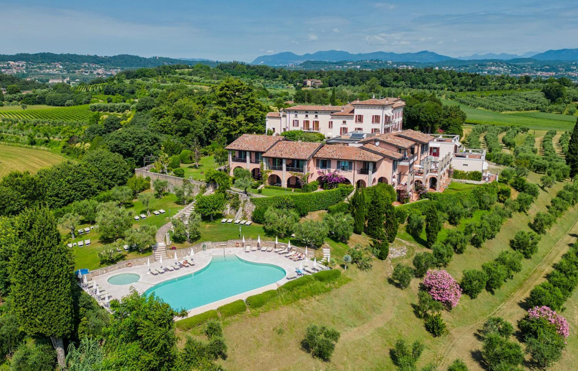 Aparthotel Castello Belvedere 2*