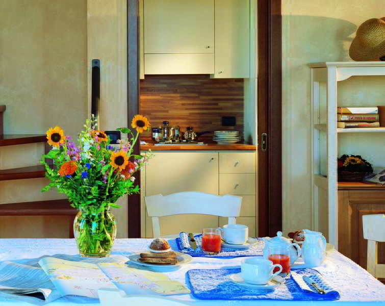 Castello Belvedere Aparthotel 2*